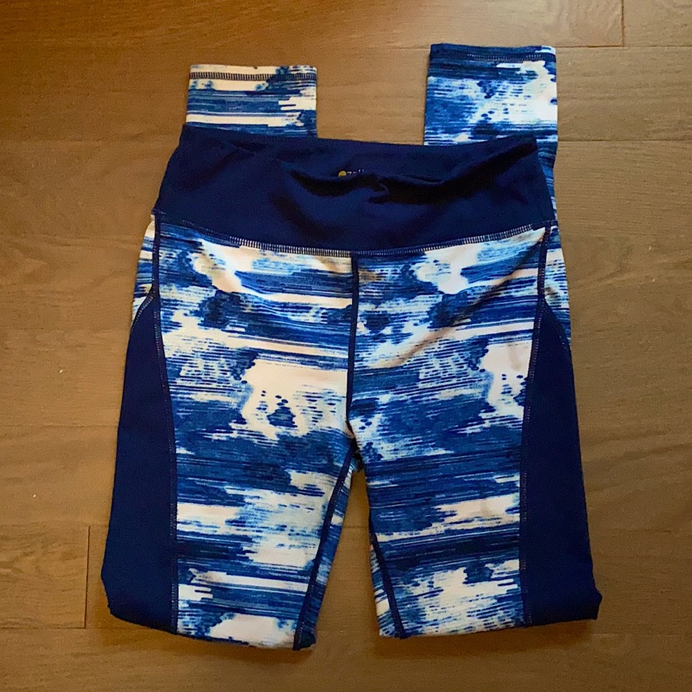 Zella Girl 14-16 (XL) blue/white striped leggings.